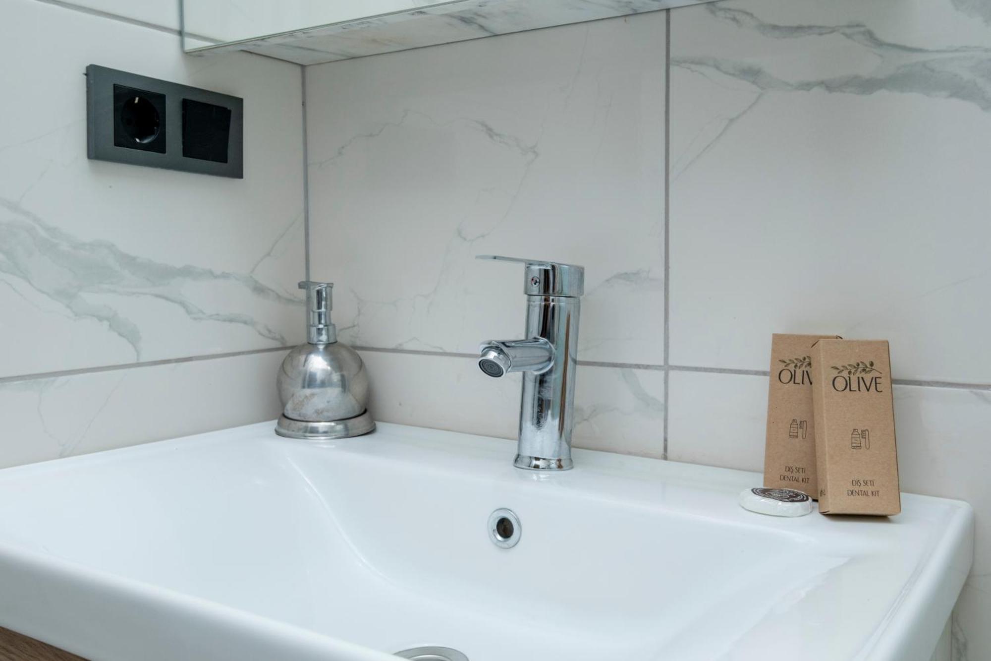 Lavender Airport Hotel Arnavutkoy Εξωτερικό φωτογραφία